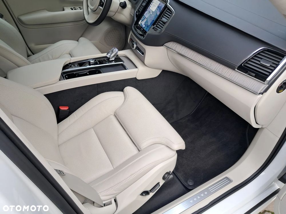 Volvo XC 90 T8 AWD Plug-In Hybrid Ultra Dark 7os - 19