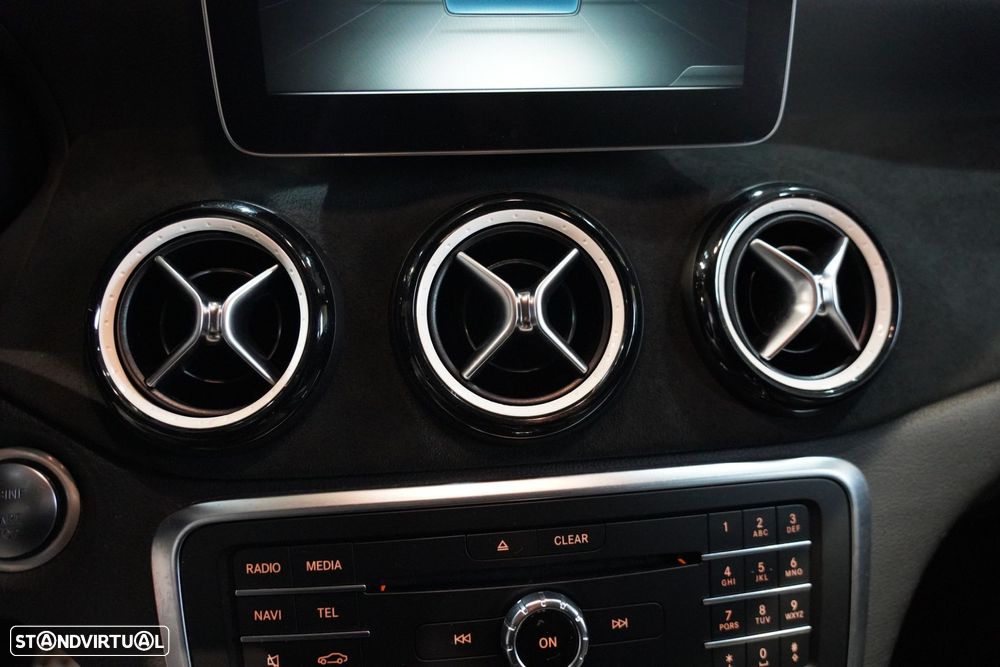 Mercedes-Benz GLA 200 d AMG Line Aut. - 19