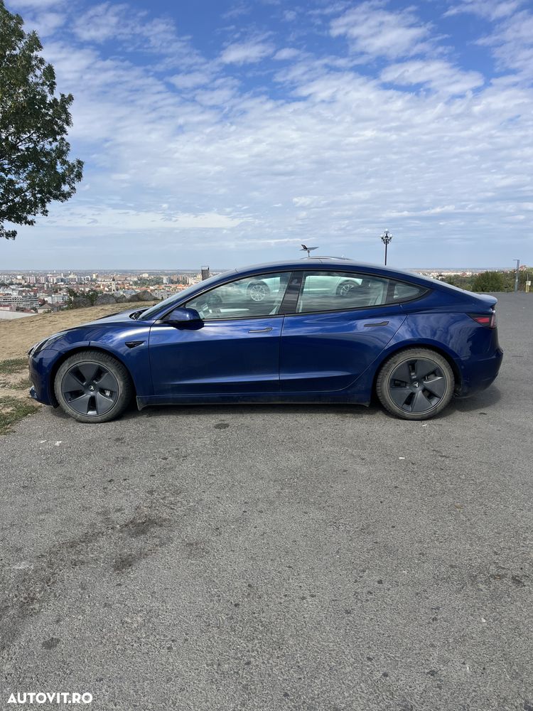 Tesla Model 3 - 2