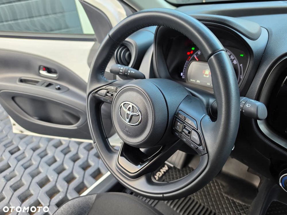 Toyota Aygo X Black&White - 23