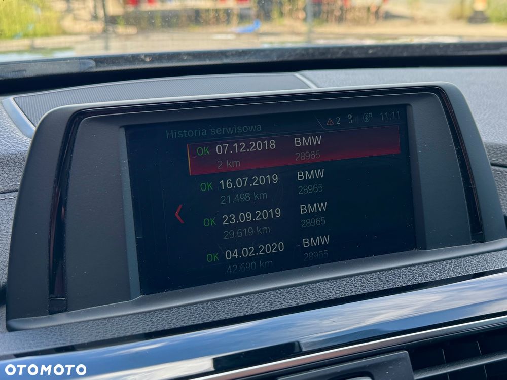 BMW Seria 3 318d Sport Line - 16