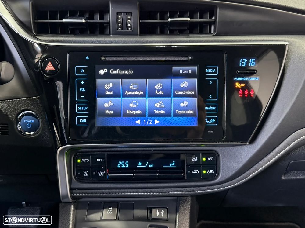 Toyota Auris Touring Sports 1.8 HSD Exclusive+Navi - 30