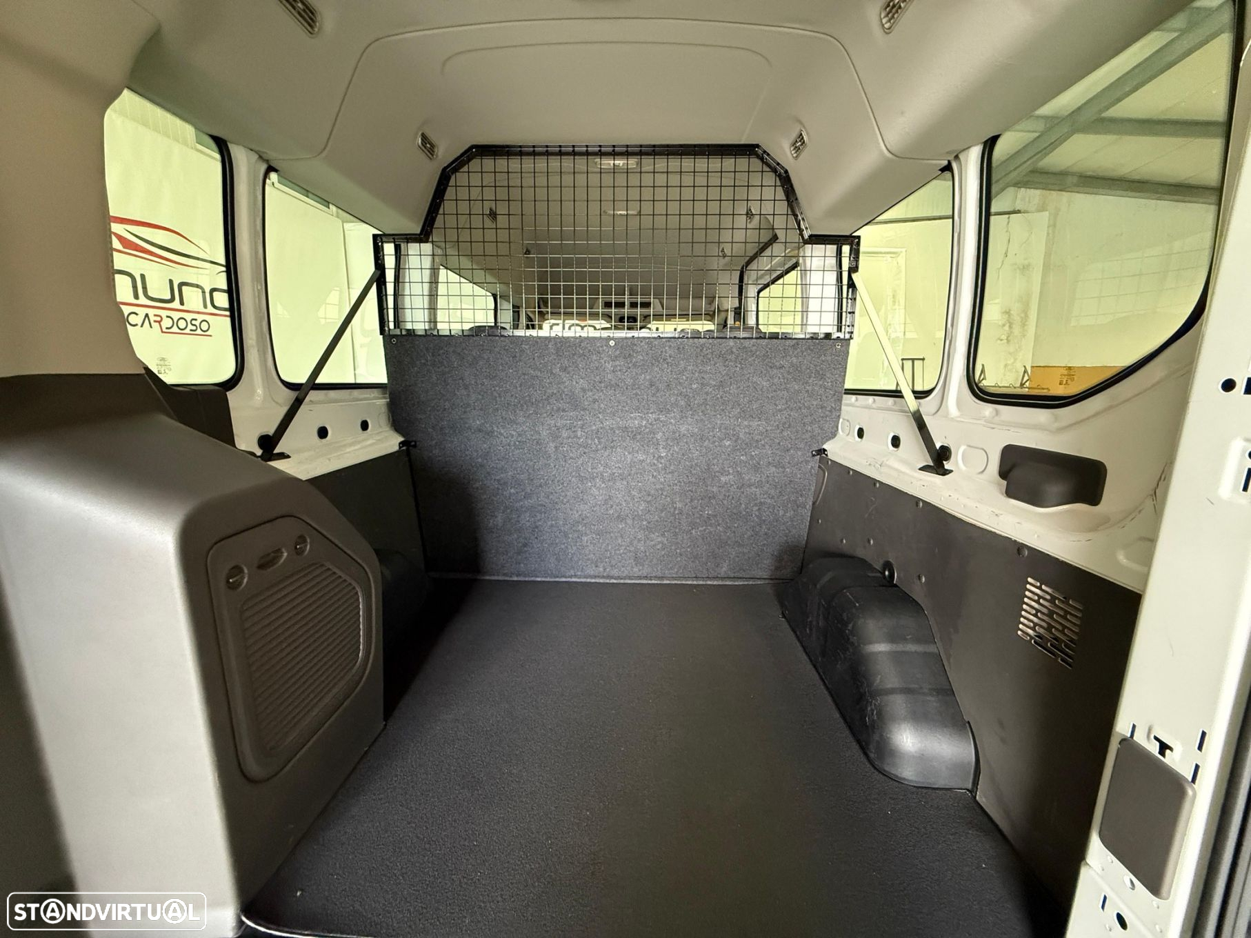 Ford Transit Outro - 11