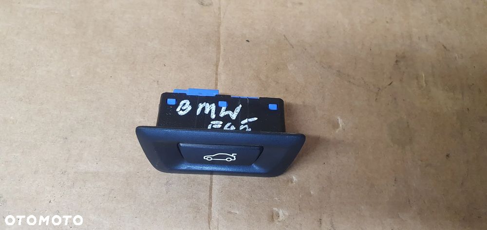 Przycisk przełącznik otwierania klapy BMW 2 F45 9275119 - 2
