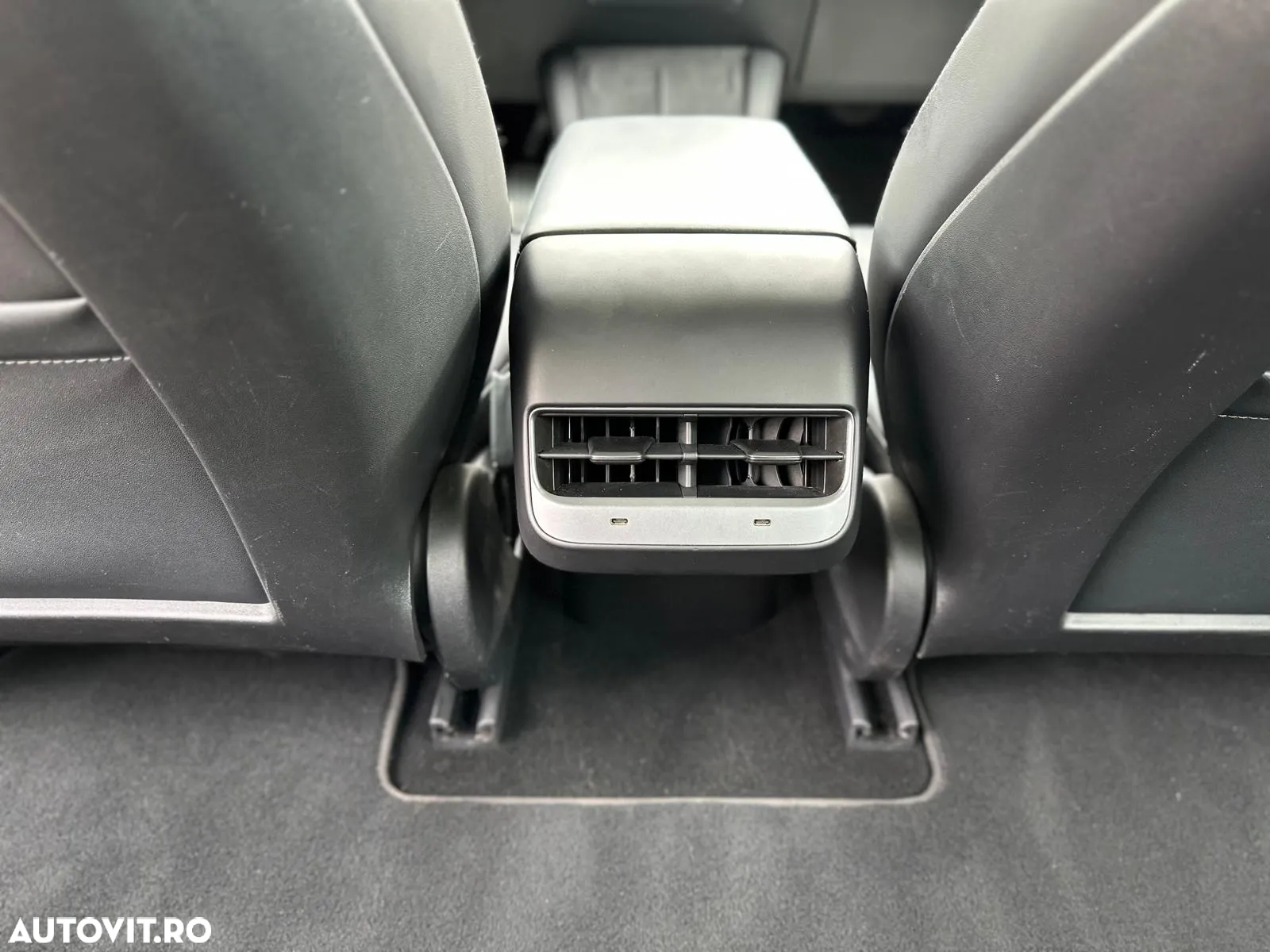 Tesla Model 3 Langstreckenbatterie Allradantrieb Dual Motor Performance - 31