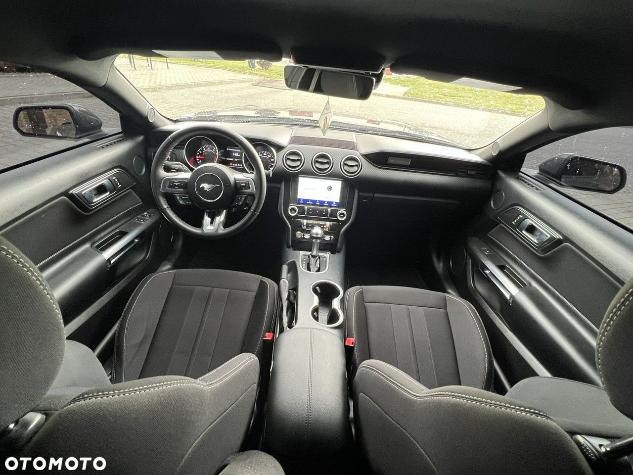 Ford Mustang - 8