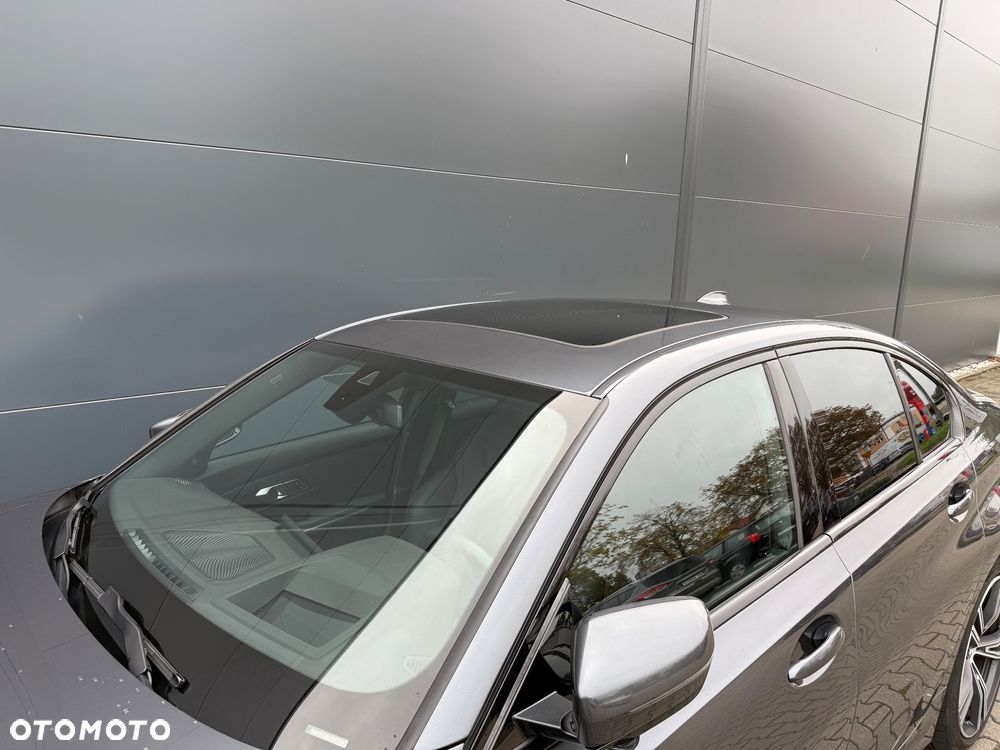 BMW Seria 3 330i xDrive Sport Line sport - 5