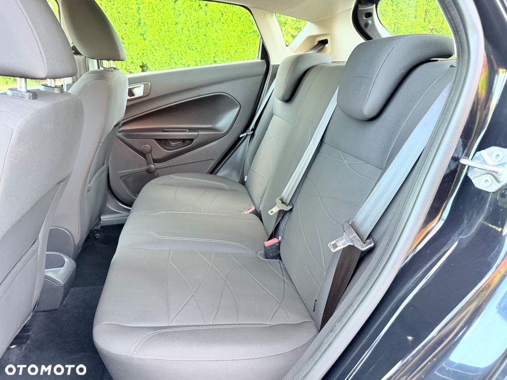 Ford Fiesta - 16