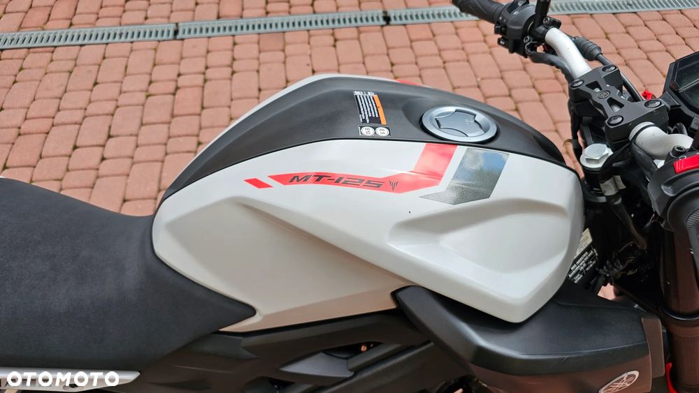 Yamaha MT - 8