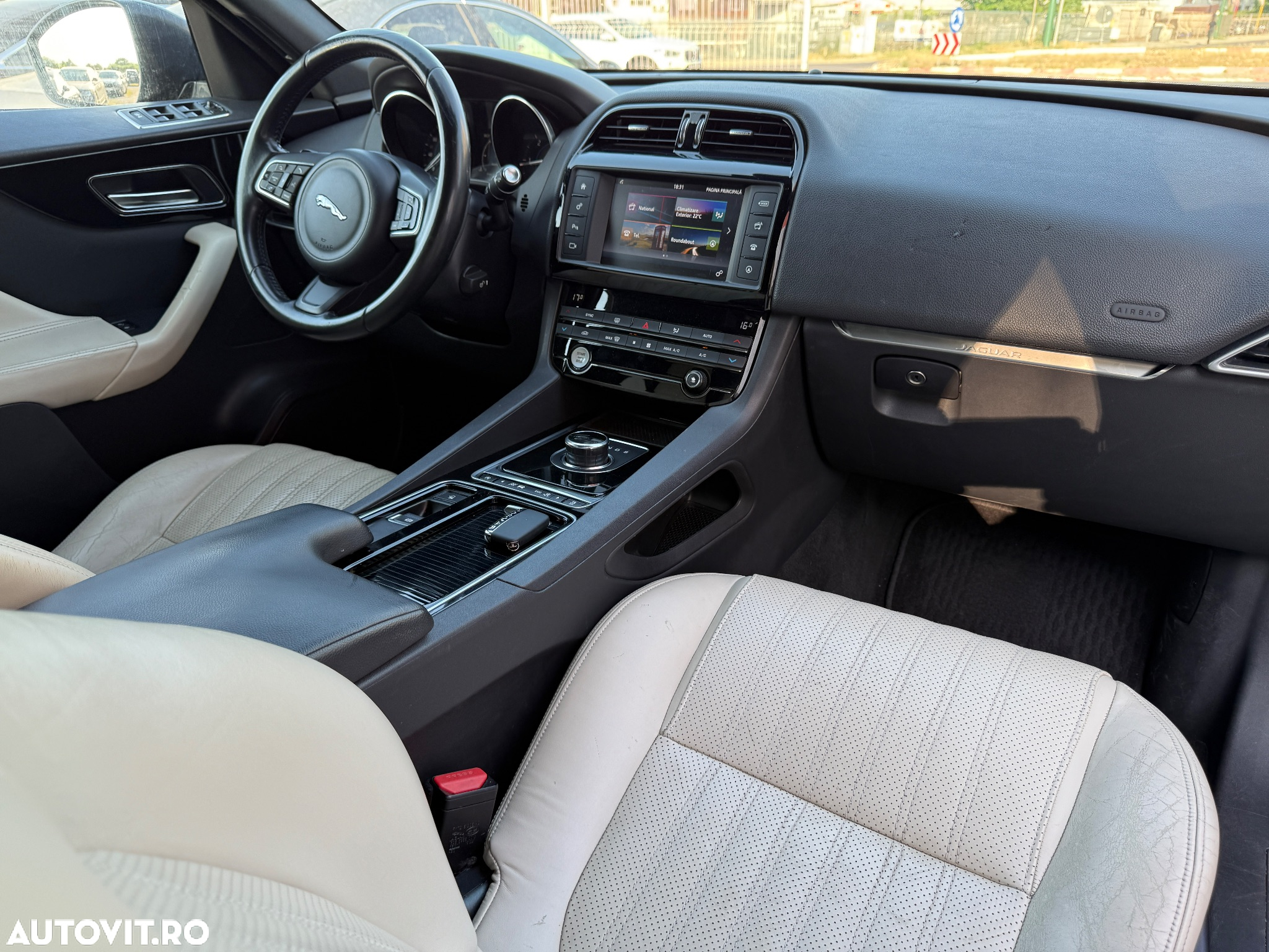 Jaguar F-Pace 20d AWD Aut. Prestige - 13