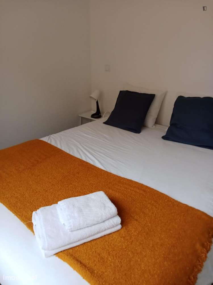 Apartamento com 1 quartos - localizado em Santa Marinha Porto - Grande imagem: 3/14