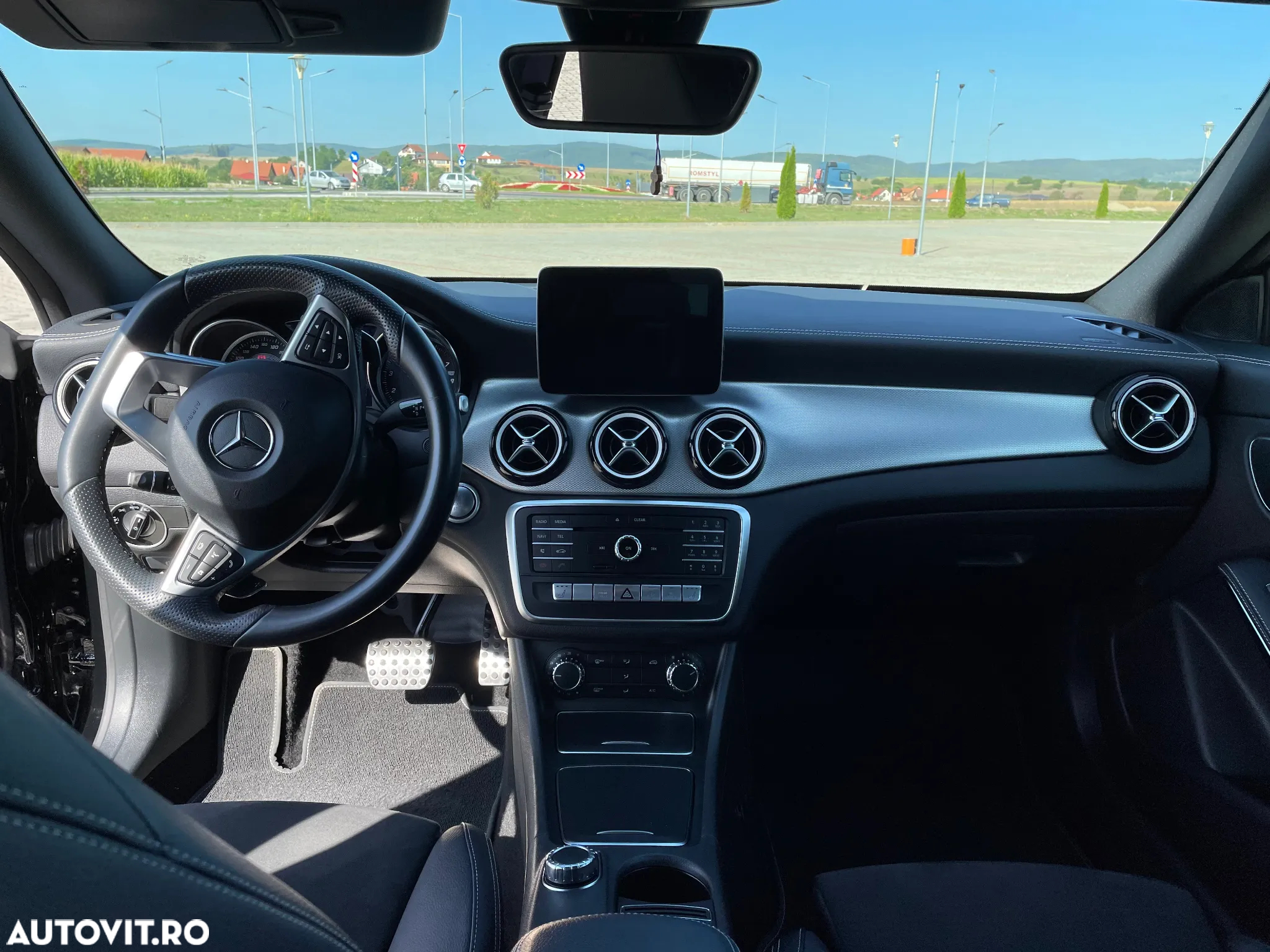 Mercedes-Benz CLA - 9