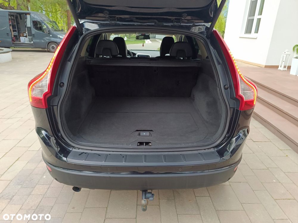 Volvo XC 60 D4 Geartronic Momentum - 37