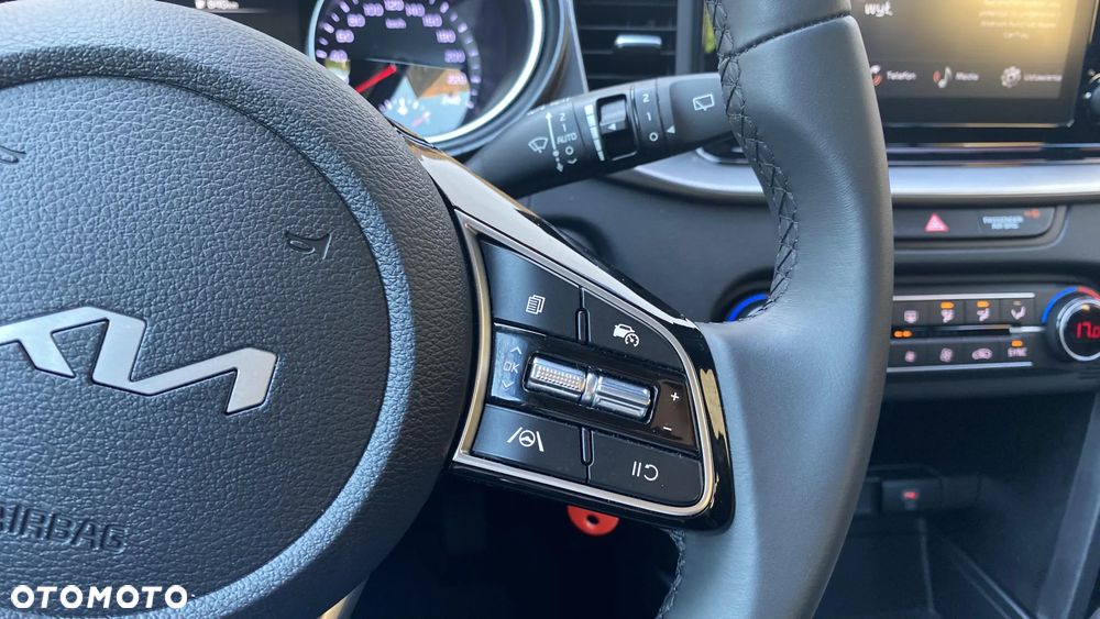 Kia Ceed - 5