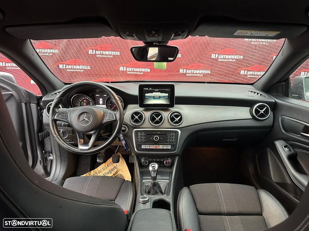 Mercedes-Benz CLA 180 d BlueEFFICIENCY Edition - 12