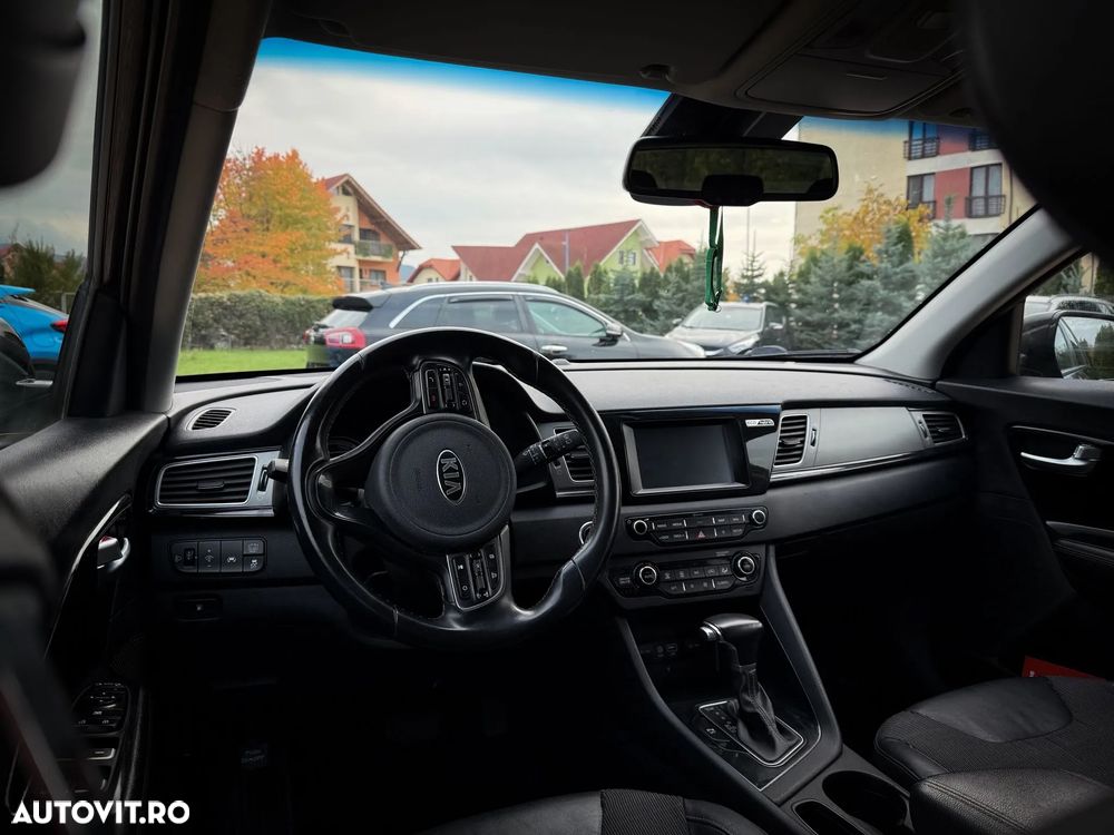 Kia Niro 1.6 GDI 2WD Aut. Vision - 10