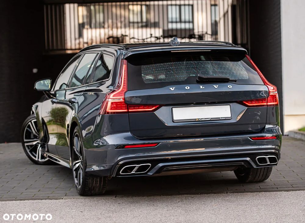 Volvo V60 T5 Geartronic R-Design - 8