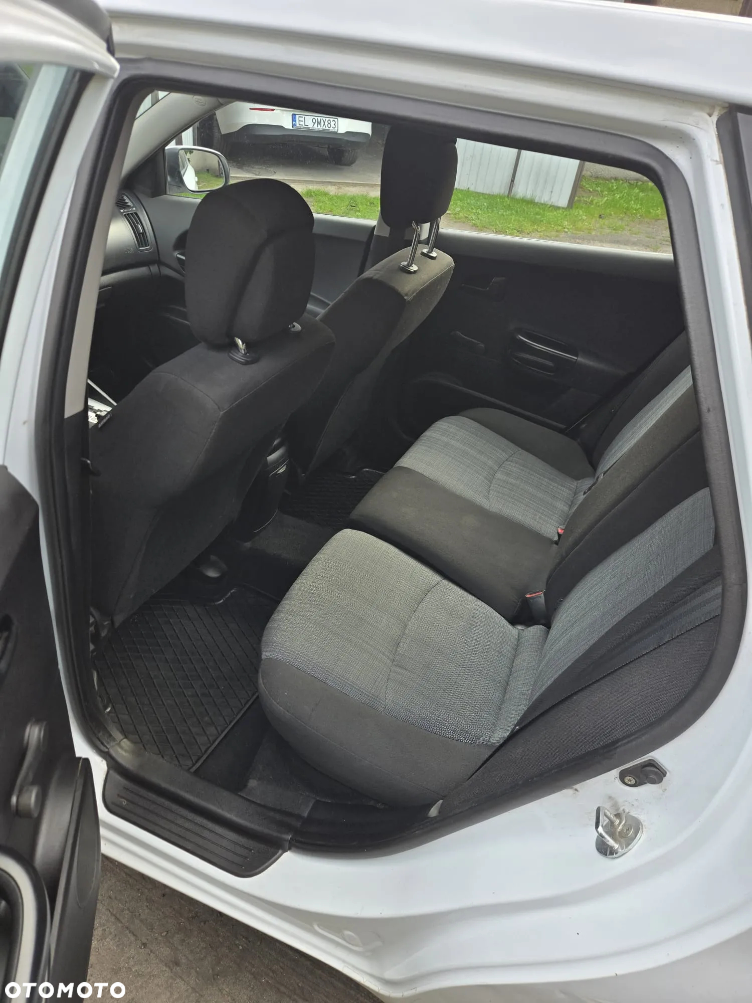 Kia Ceed - 8