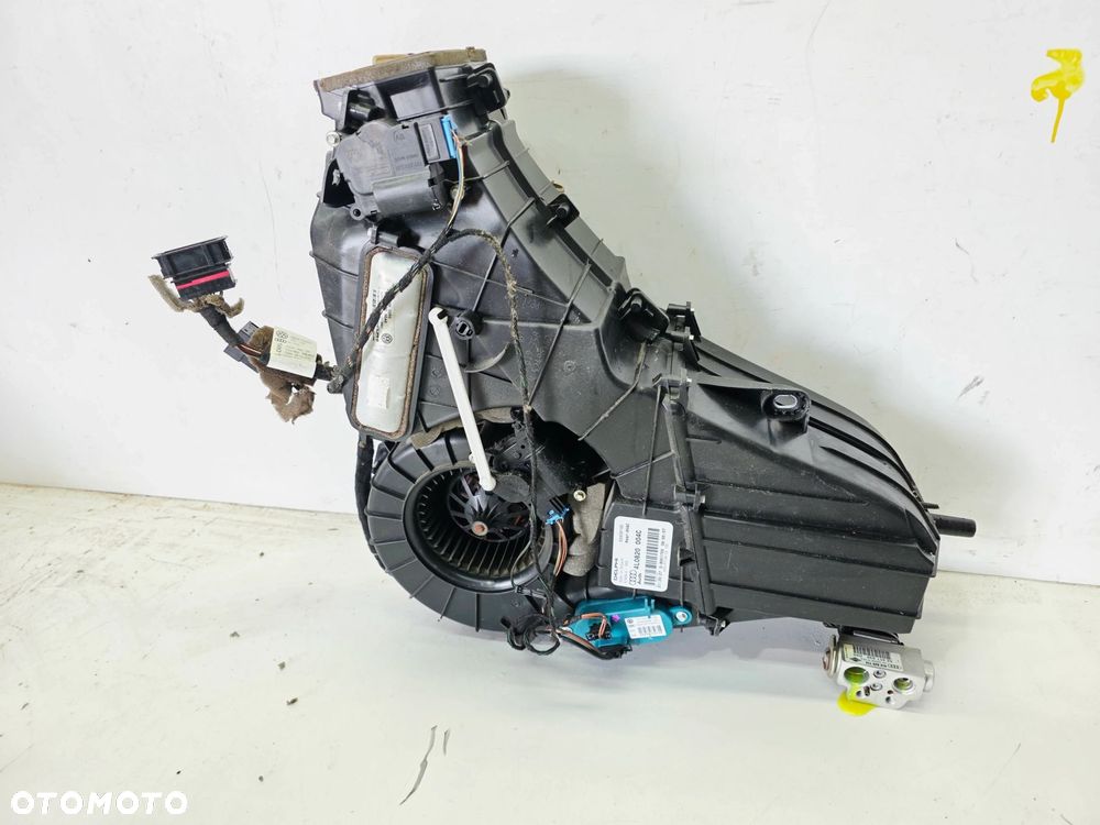 NAGRZEWNICA TYLNA TYŁ AUDI Q7 4L 4L0820004C - 3