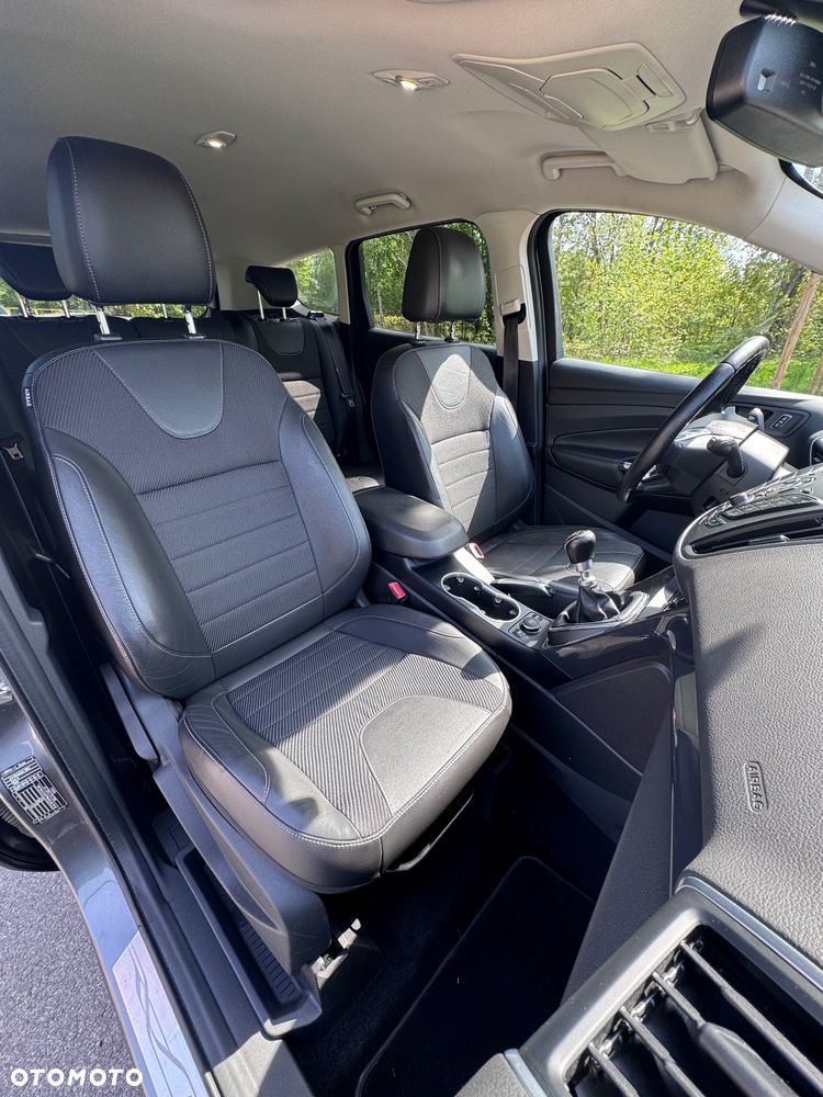 Ford Kuga 2.0 TDCi 2x4 Trend - 26
