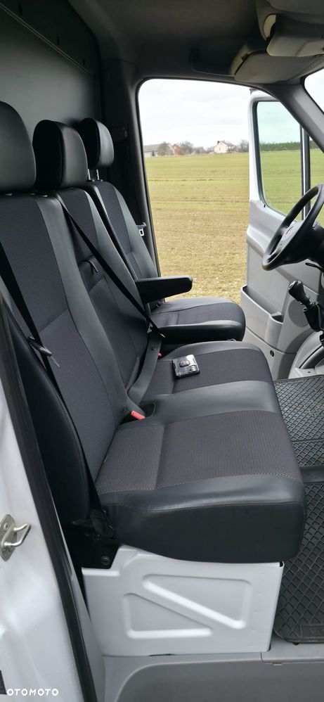 Mercedes-Benz Sprinter - 19