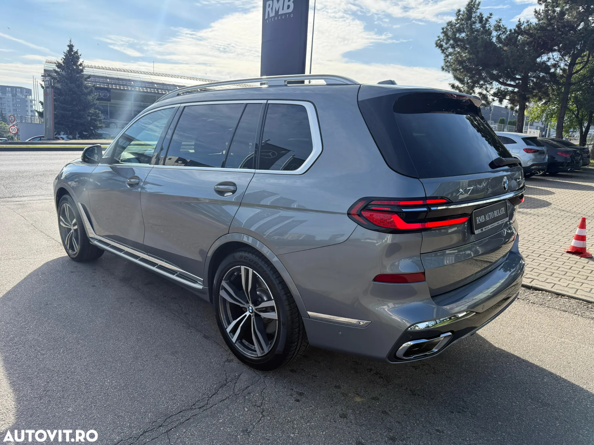 BMW X7 xDrive40i AT MHEV - 11