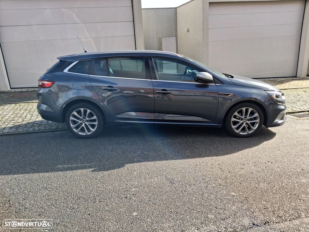 Renault Mégane Sport Tourer 1.5 dCi GT Line J18 - 8