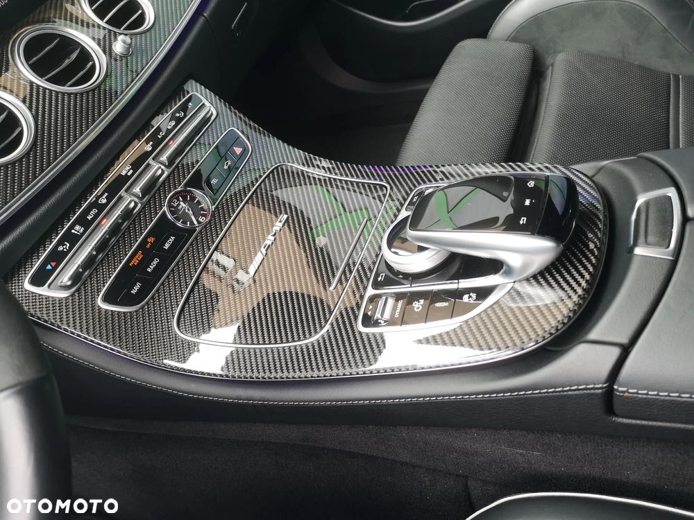 Mercedes-Benz Klasa E AMG 63 S 4-Matic+ - 24