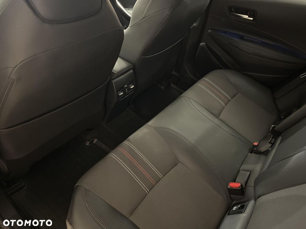 Toyota Corolla 2.0 Hybrid GR Sport - 11