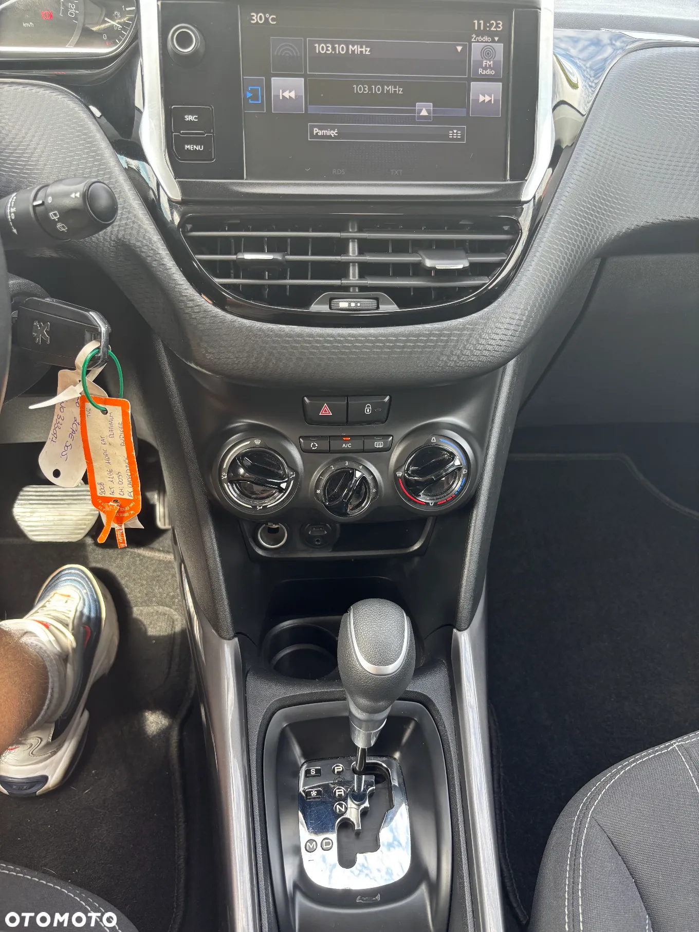 Peugeot 2008 1.2 Pure Tech Active S&S EAT6 - 27