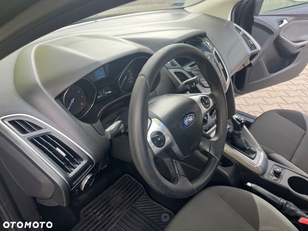 Ford Focus 1.6 Edition - 11