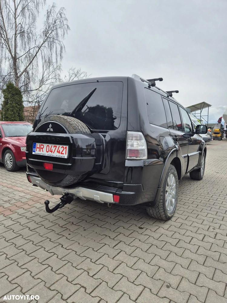 Mitsubishi Pajero LWB 3.2 DI-D Instyle A/T - 3