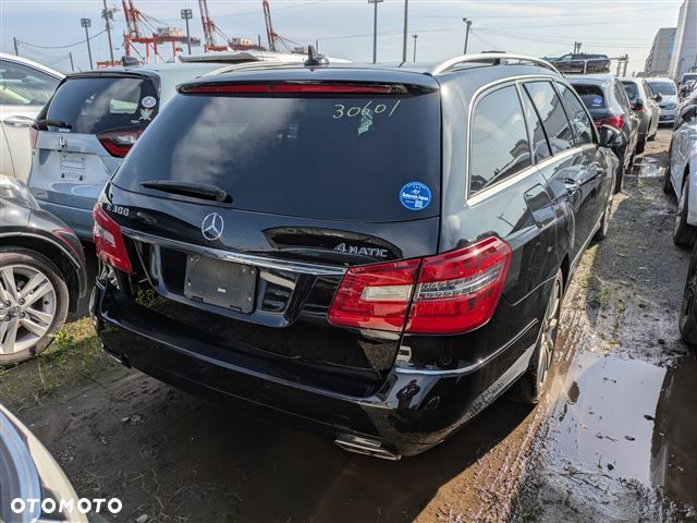 Mercedes-Benz Klasa E 300 4Matic 7G-TRONIC Avantgarde - 6