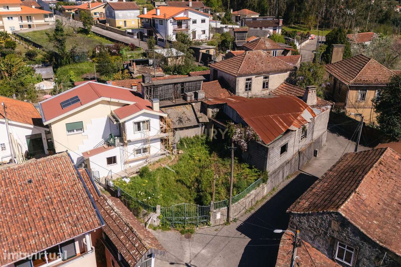 Moradia Pré-1951 em Oliveira de Azeméis: O Seu Próximo Investimento ou - Grande imagem: 4/37