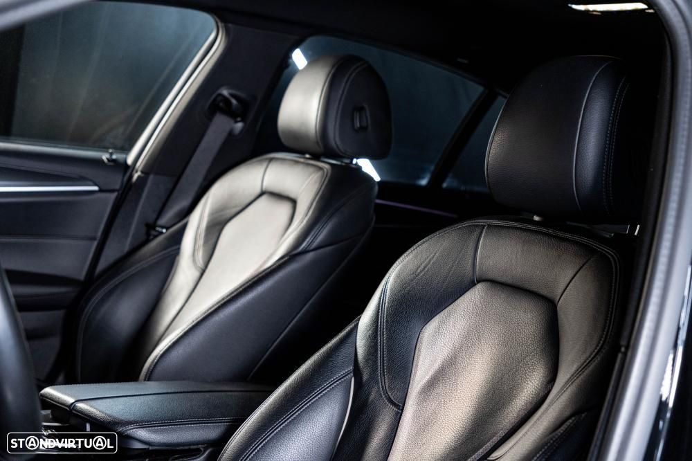 BMW 530 e Pack Desportivo M - 30