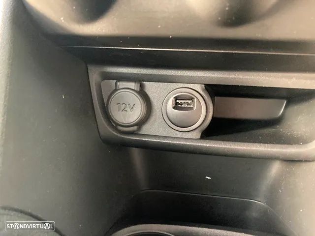Peugeot 208 1.5 BlueHDi Signature - 24