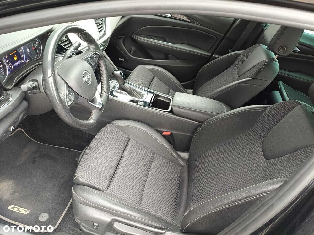 Opel Insignia 2.0 CDTI 4x4 GSi S&S - 11