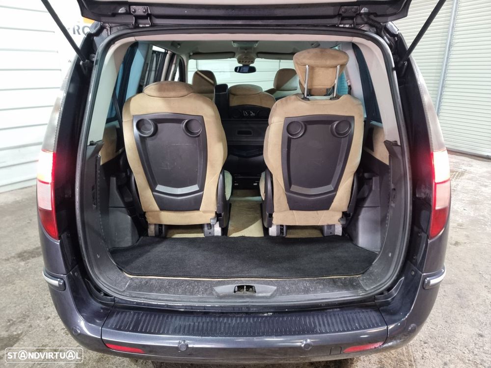 Lancia Phedra 2.2 JTD - 8