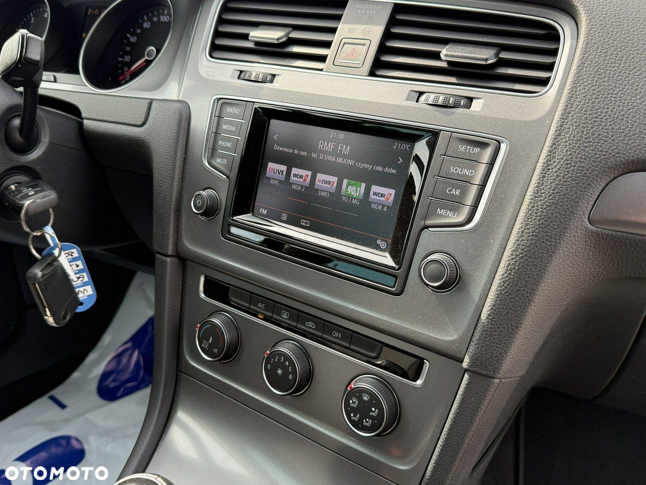 Volkswagen Golf - 31