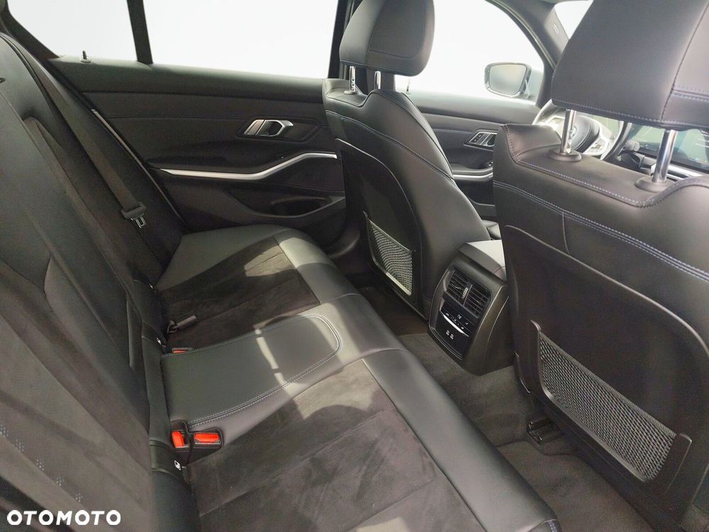 BMW Seria 3 - 18