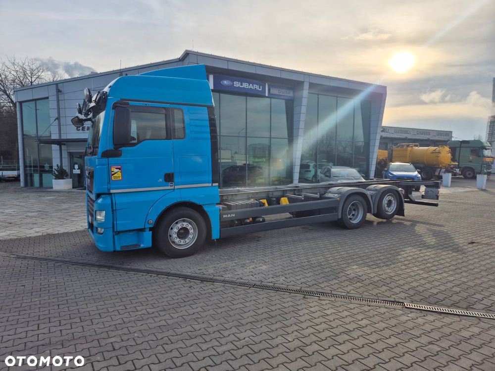 MAN TGX 26.500 / 6X2 / SERWIS na 496TKM /Stan IDEAŁ/E6/ BDF RAMA /6X2/ 3 OŚ SKRĘTNA + PODNOSZONA /SYPIALKA - 15