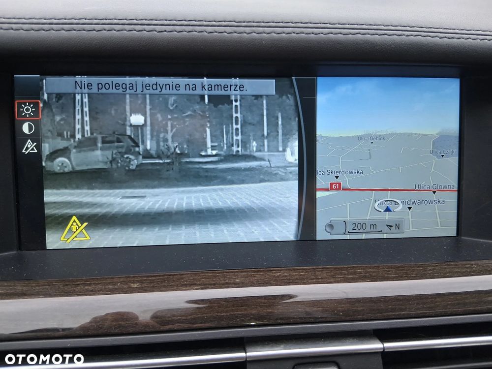 BMW Seria 7 750Li xDrive - 28