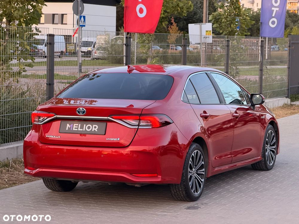 Toyota Corolla 1.8 Hybrid Club - 18
