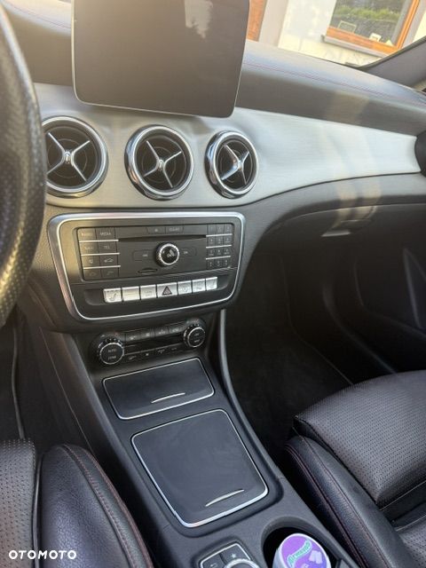 Mercedes-Benz GLA 220 d AMG Line - 5