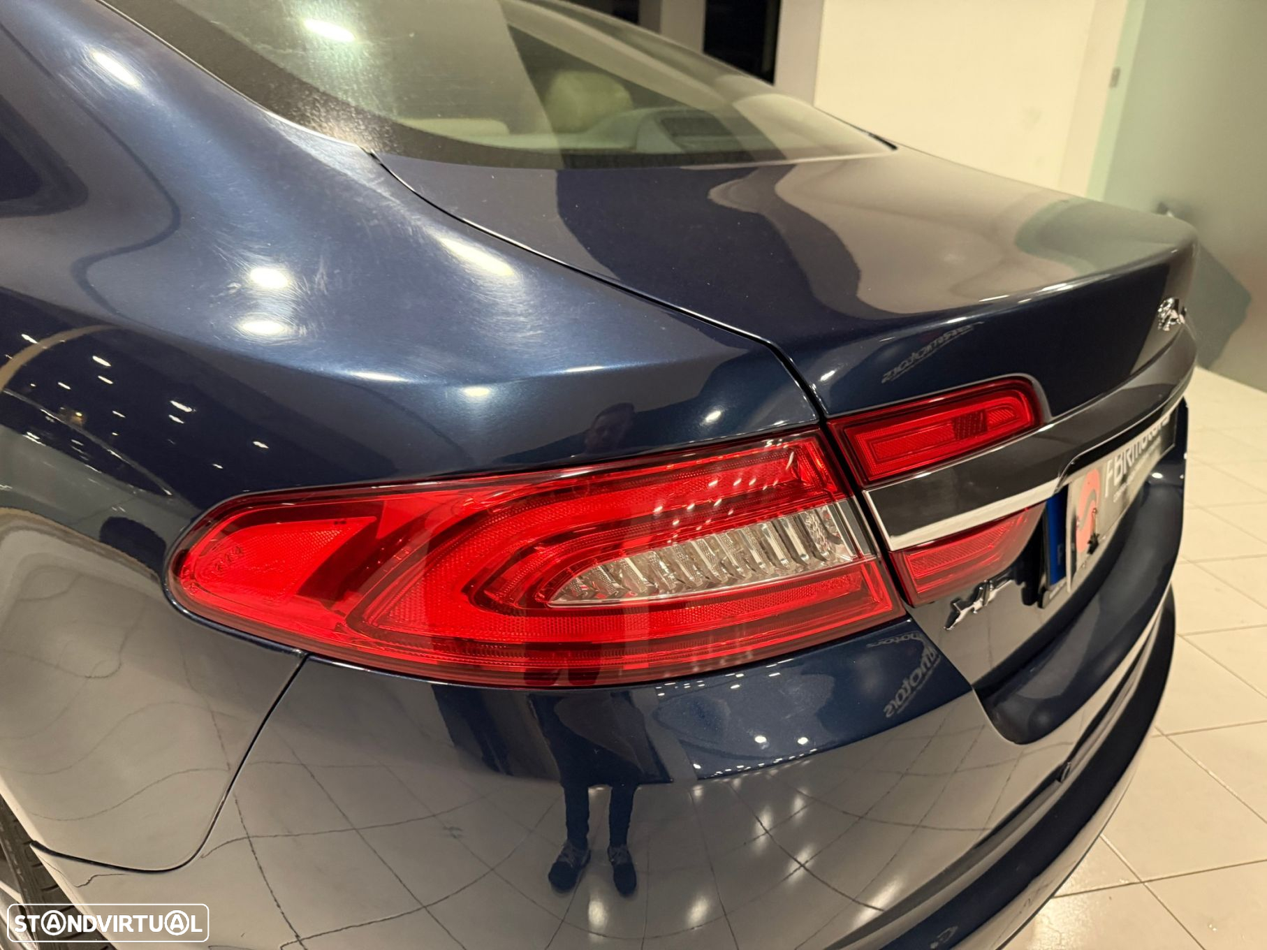Jaguar XF 2.2 D Premium Luxury - 15