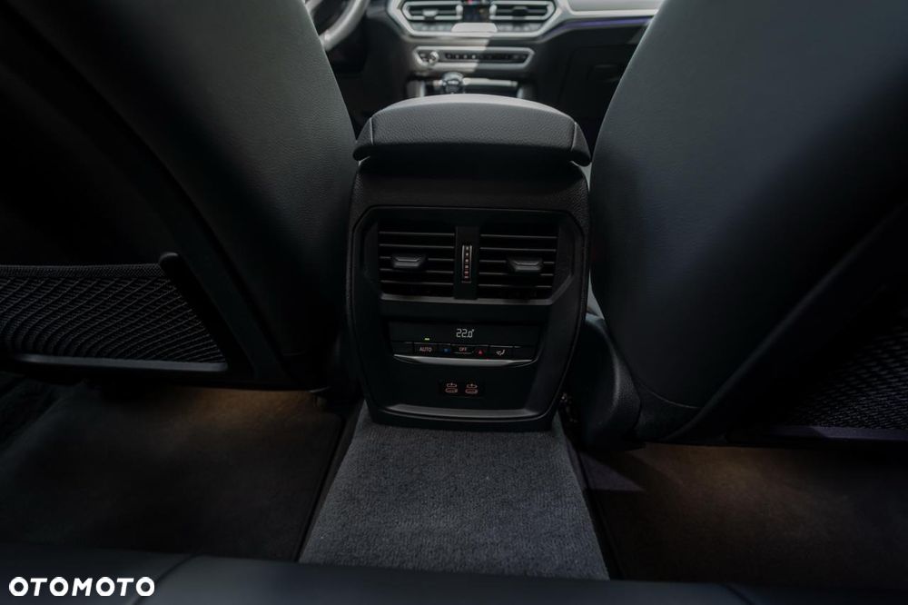 BMW Seria 3 320d xDrive M Sport Shadow sport - 39