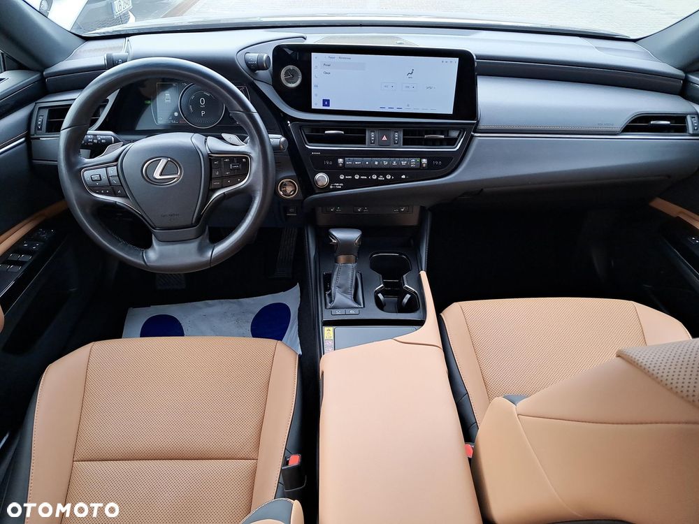 Lexus ES 300h Business Edition - 12