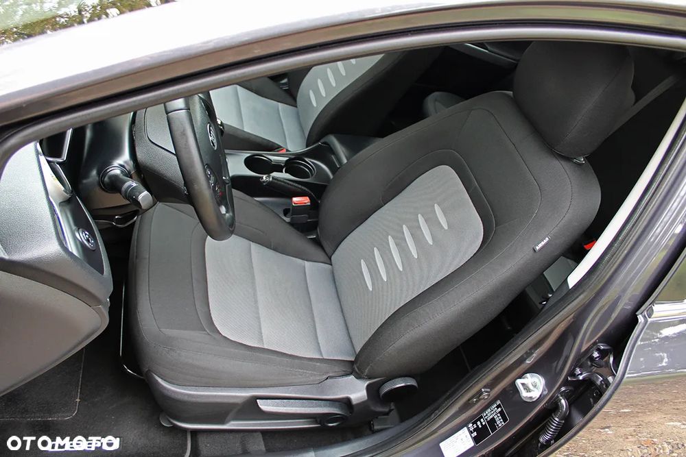 Kia Ceed 1.6 CRDi 128 Fifa World Cup Edition - 6