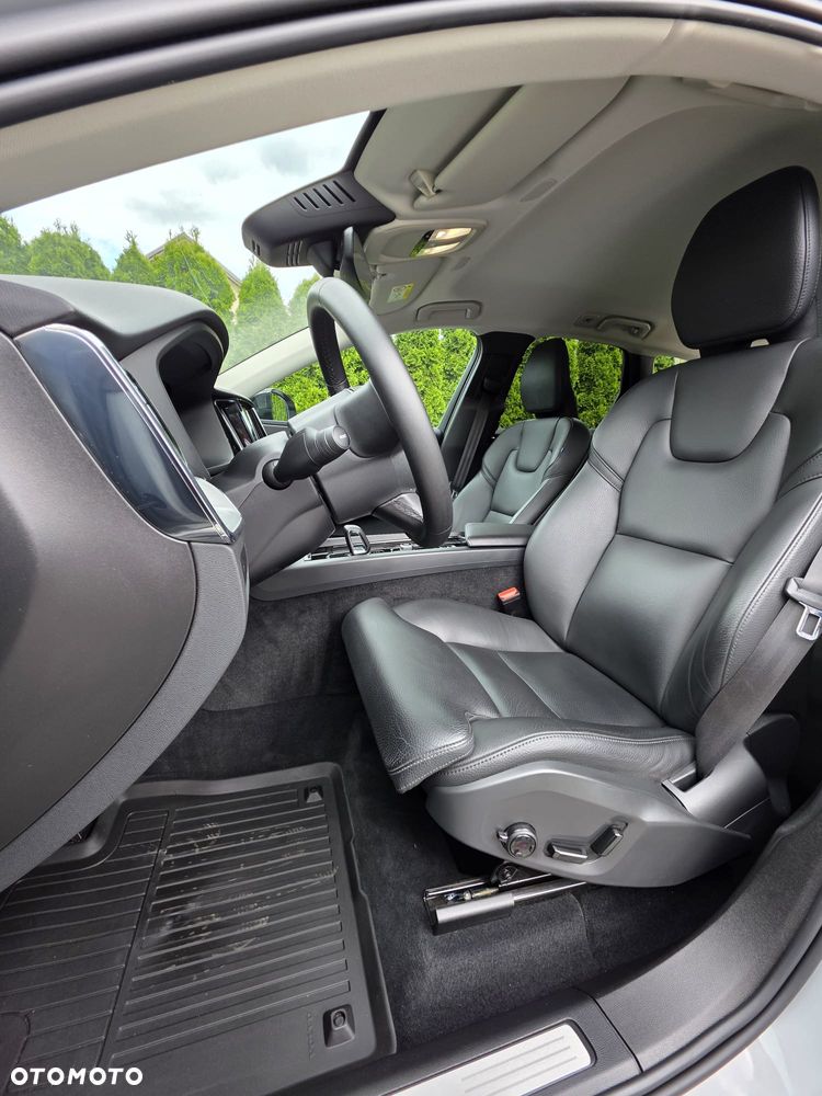 Volvo XC 60 B4 B Plus Dark - 10