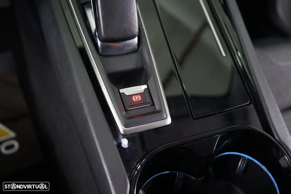 Peugeot 508 1.6 Hybrid Allure e-EAT8 - 31